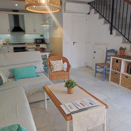 Casa Lola Conil, Azotea Al Mar Y Parking Solo Familias O Parejas Villa Conil De La Frontera Eksteriør bilde