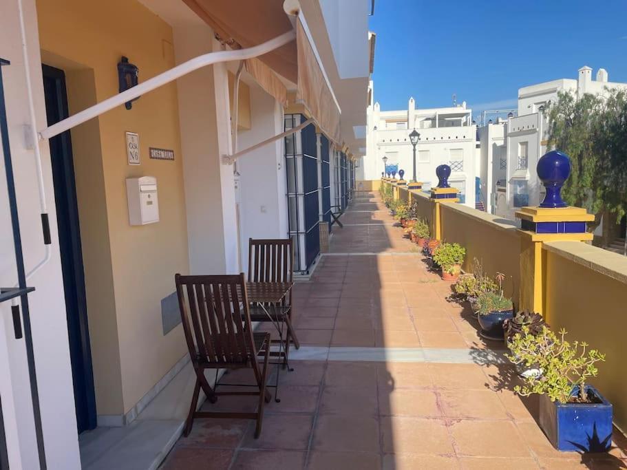 Casa Lola Conil, Azotea Al Mar Y Parking Solo Familias O Parejas Villa Conil De La Frontera Eksteriør bilde