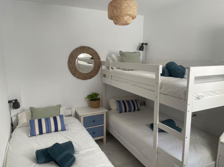 Casa Lola Conil, Azotea Al Mar Y Parking Solo Familias O Parejas Villa Conil De La Frontera Eksteriør bilde