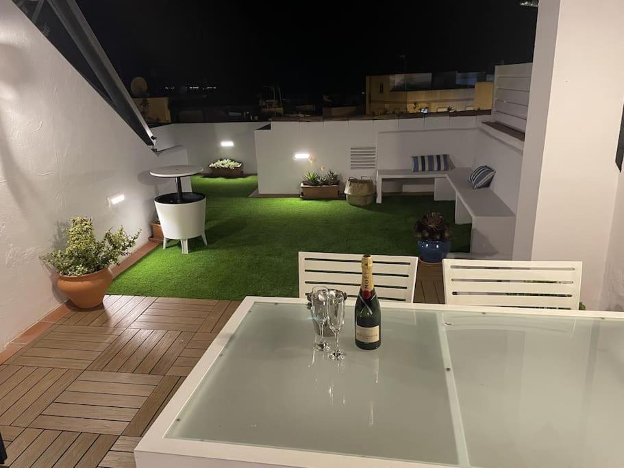 Casa Lola Conil, Azotea Al Mar Y Parking Solo Familias O Parejas Villa Conil De La Frontera Eksteriør bilde